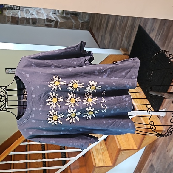 👚LOVE ☮️ & LAZY DAYS CROPPED T SHIRT👚 - Picture 1 of 9